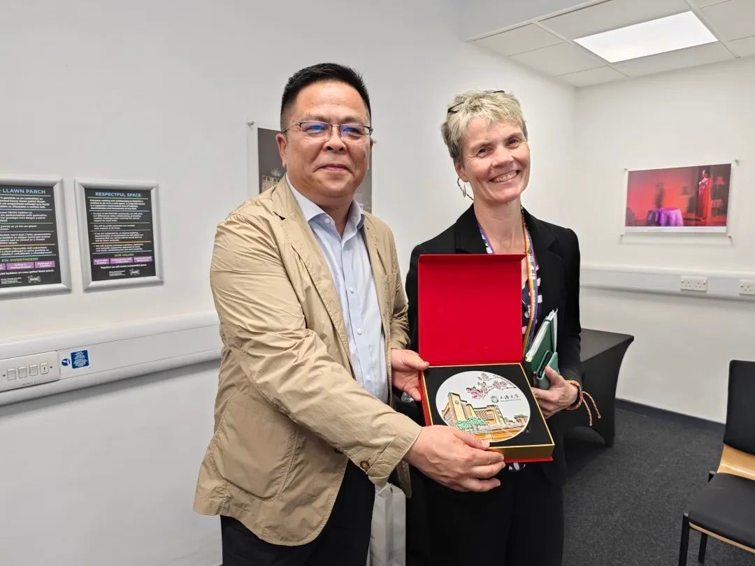 DA138464322EE7C94BA760E4501_0D2B102E_18066