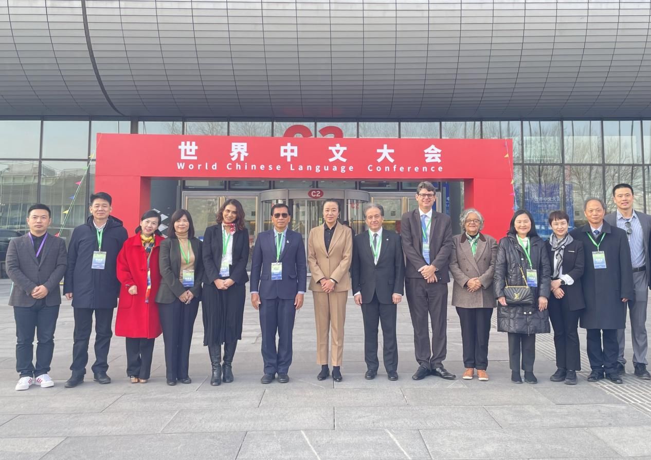 8E6B44C0D28E70D2A6F000B5DE5_0B10AFA0_2CC65