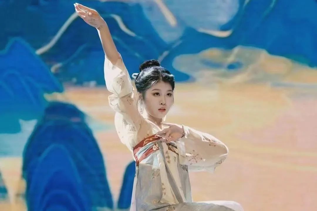 D3E9091CC7D6A6997B765A12D84_C35169D6_F0AB