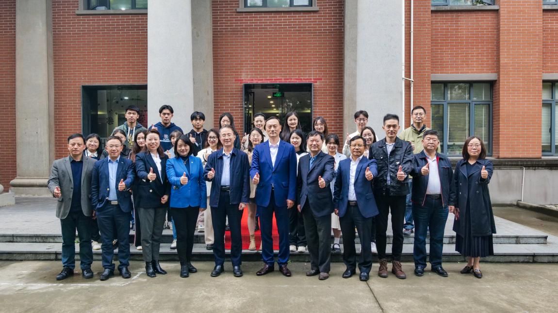 F096AE30F233E2613D5433F90B3_9CEF2D0B_2392C