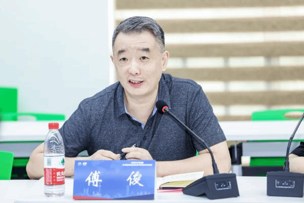 傅俊教员.png