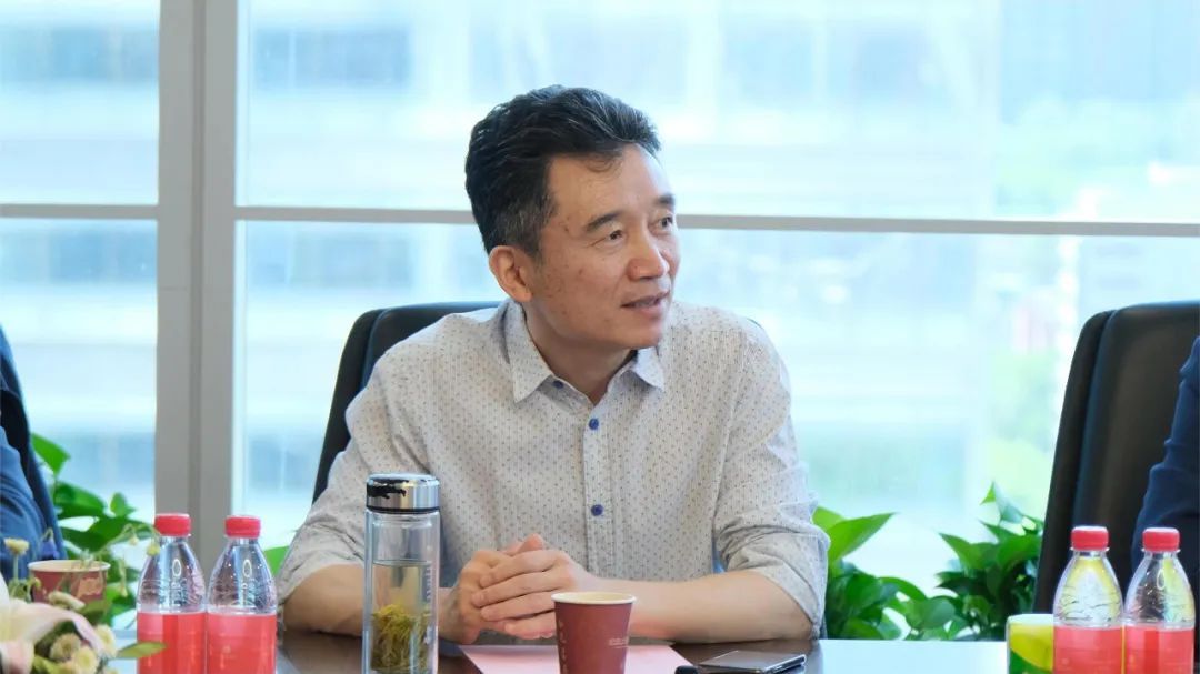 B7D9ABAEAE45B3D4EAE62076552_059E7135_1221E