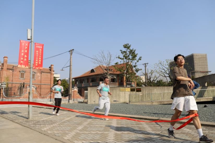 166B3A24D5B856F471BD17E0C45_C6D49AE5_11476