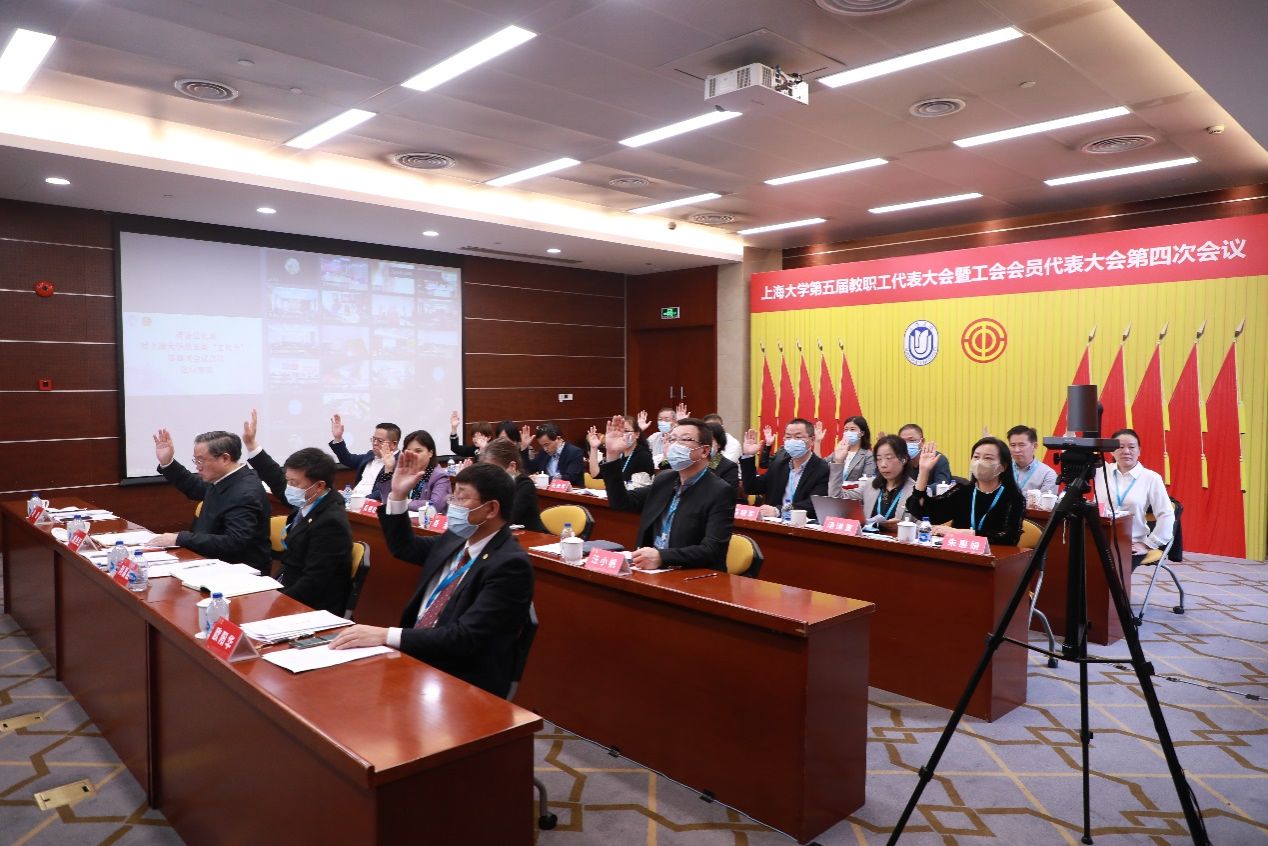 4592EDF446CF7B545D7DFC866EC_B7678606_28A8D