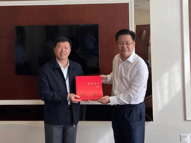 8AF0650097BDBEDEA5670F33F48_951D4166_17F66