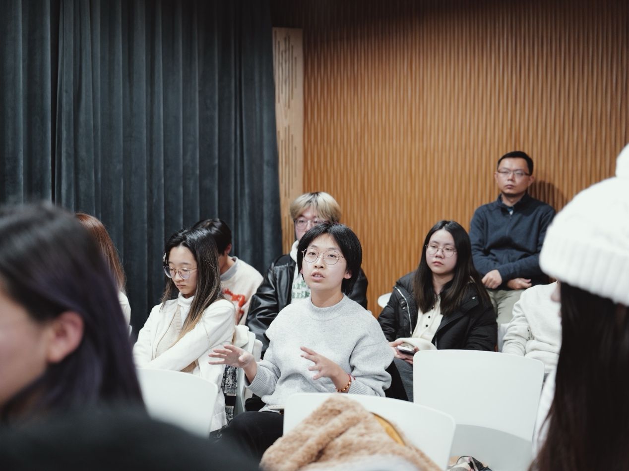 4EB5AB8B6BA2BC9CCB846021281_BB59FB73_1EE51