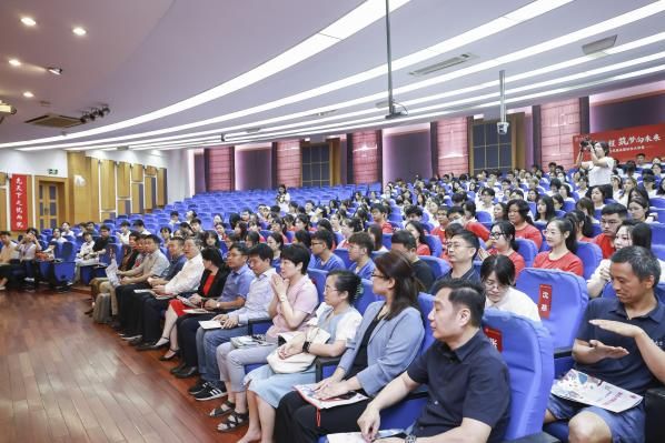 EEAE9AF1995D2FB5E89C43BDB8E_15C0A03B_EB87