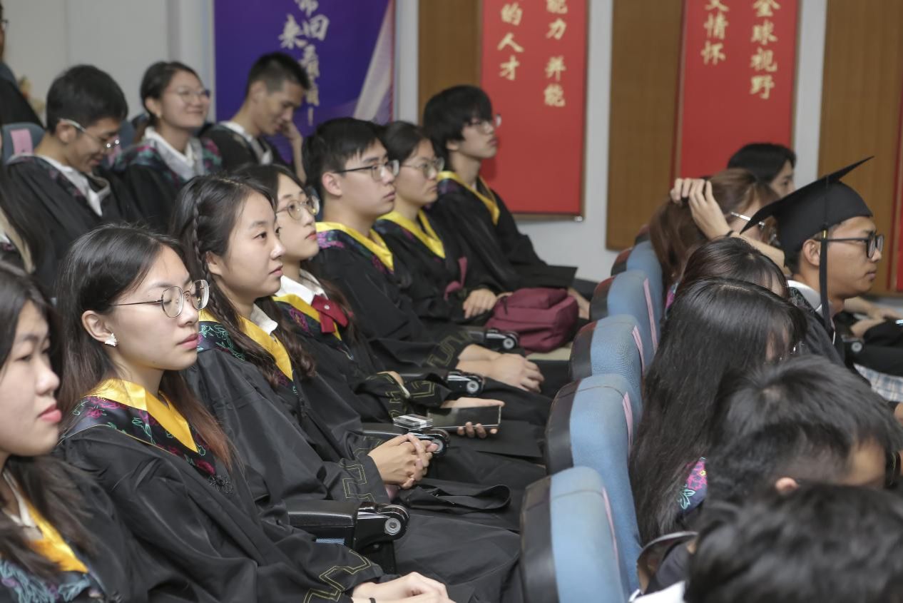 A0691429BF7ECB049DEF75E1B90_04371D5E_1E5A8