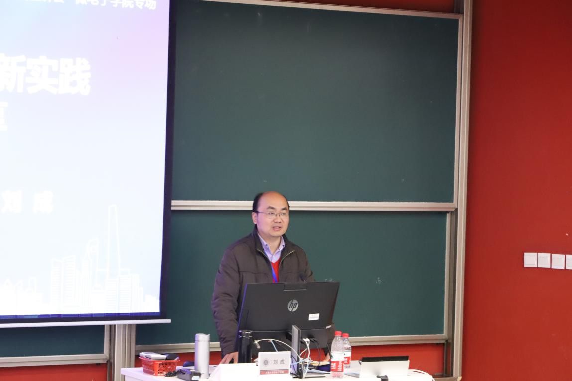 A5DE0A142B71BFE4E2ADF379732_526DE748_E267