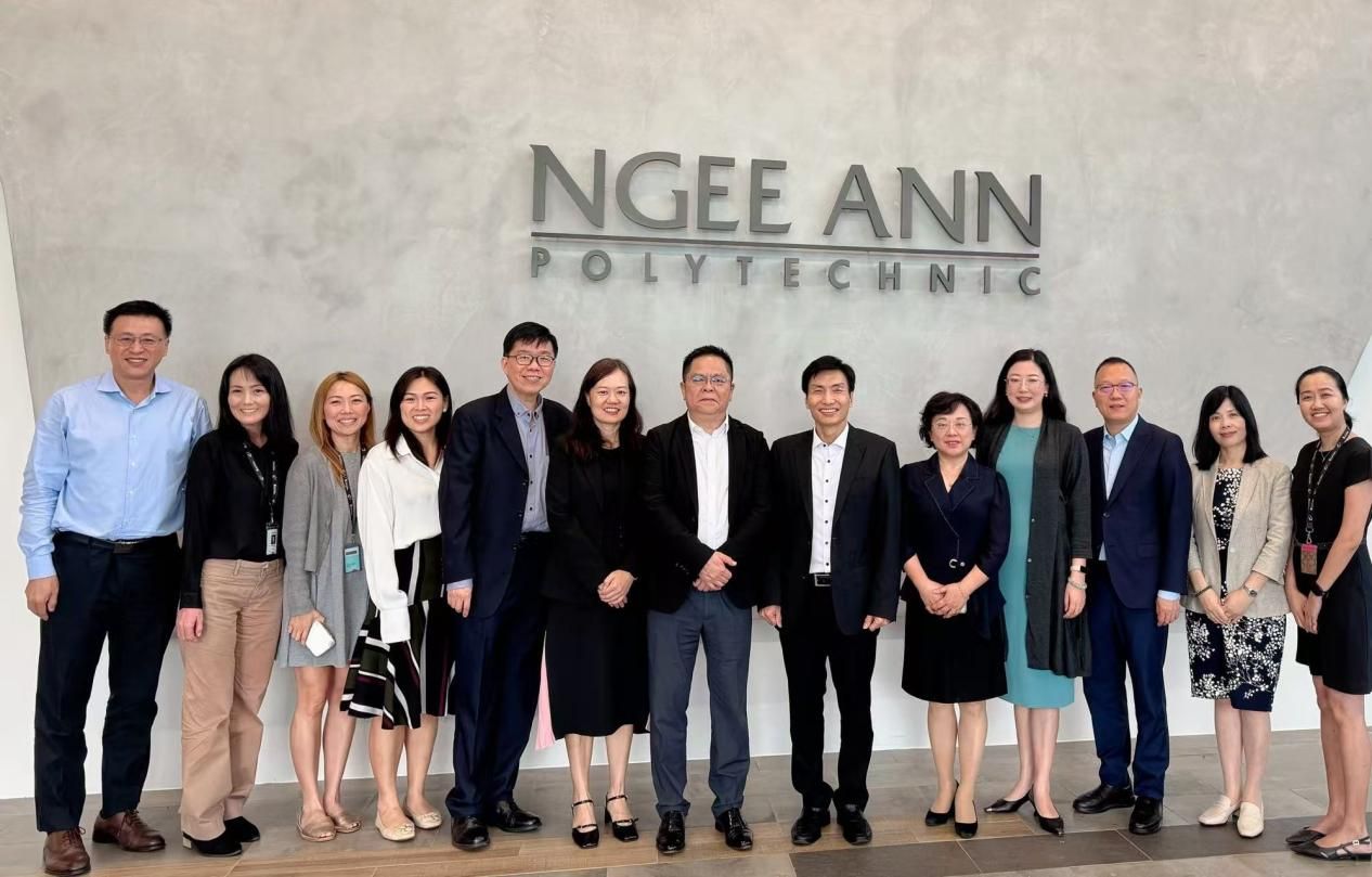 EDFEC9C414B8A4F5019DEE147D5_A49EFDC1_20295