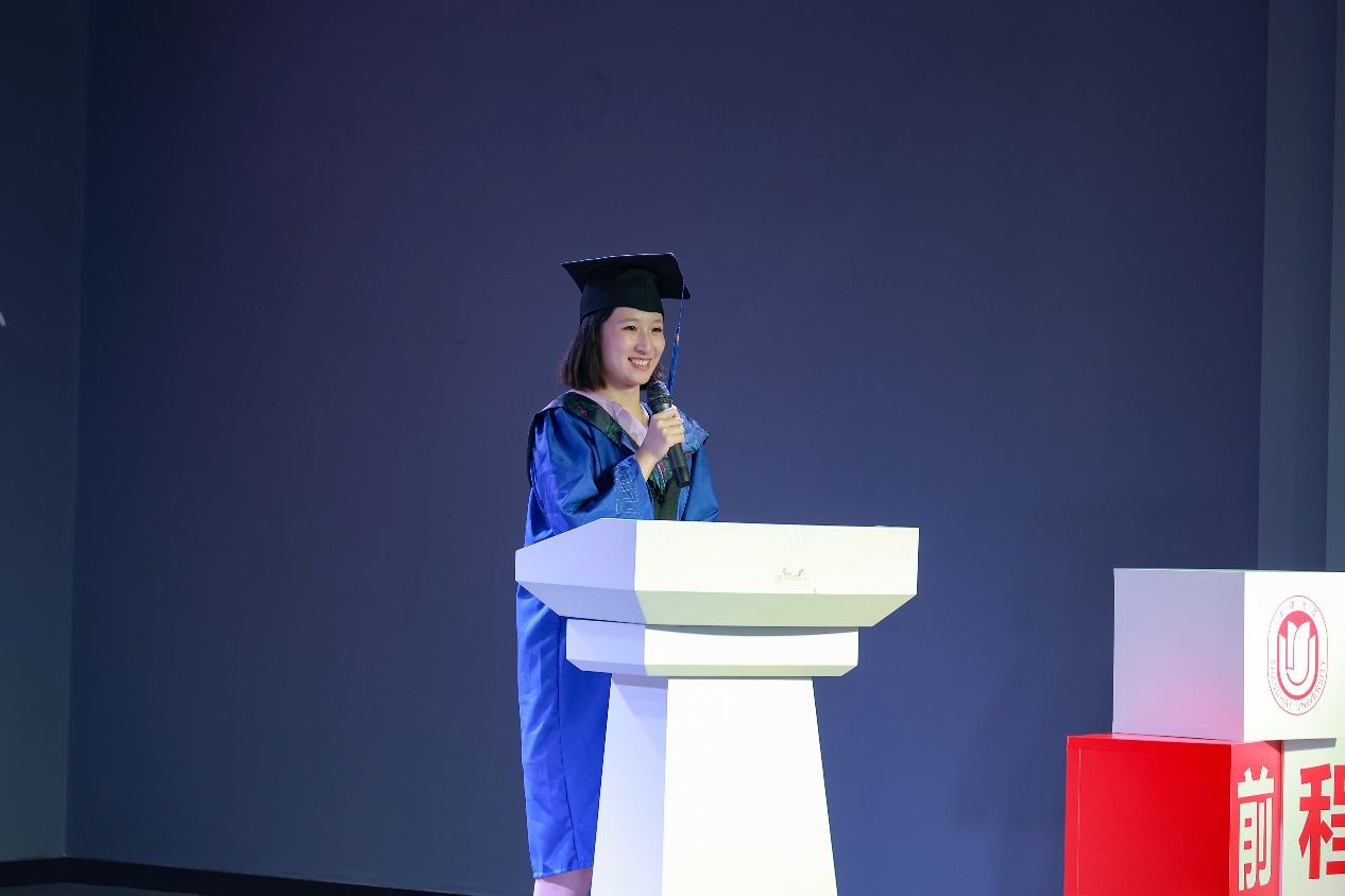 54DA1FC574FE57806984A50C84E_B4FCFC3C_D880