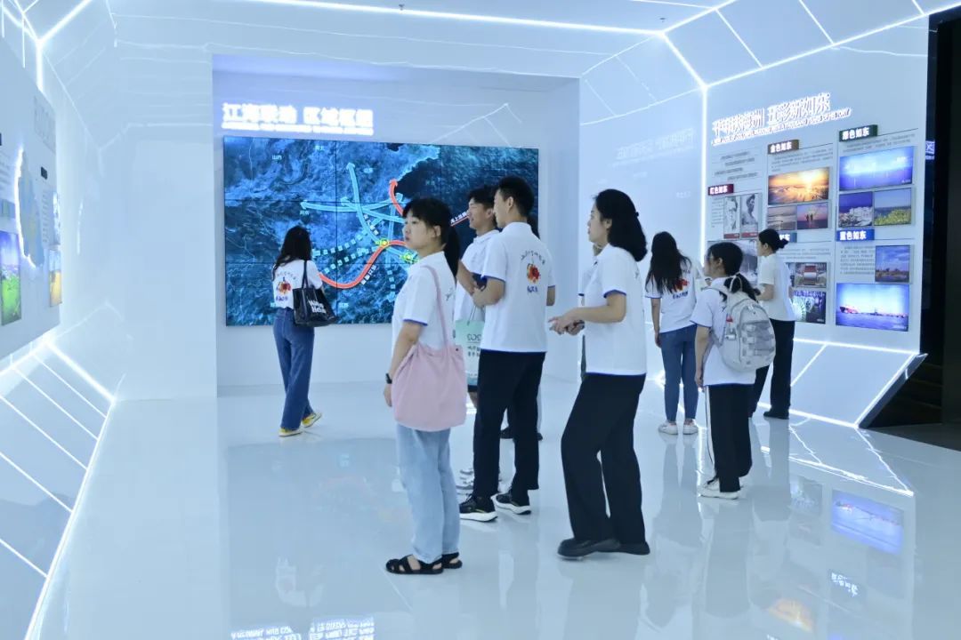 DC4C598034A343B1C8EFD0BD240_44656EC2_15AD6