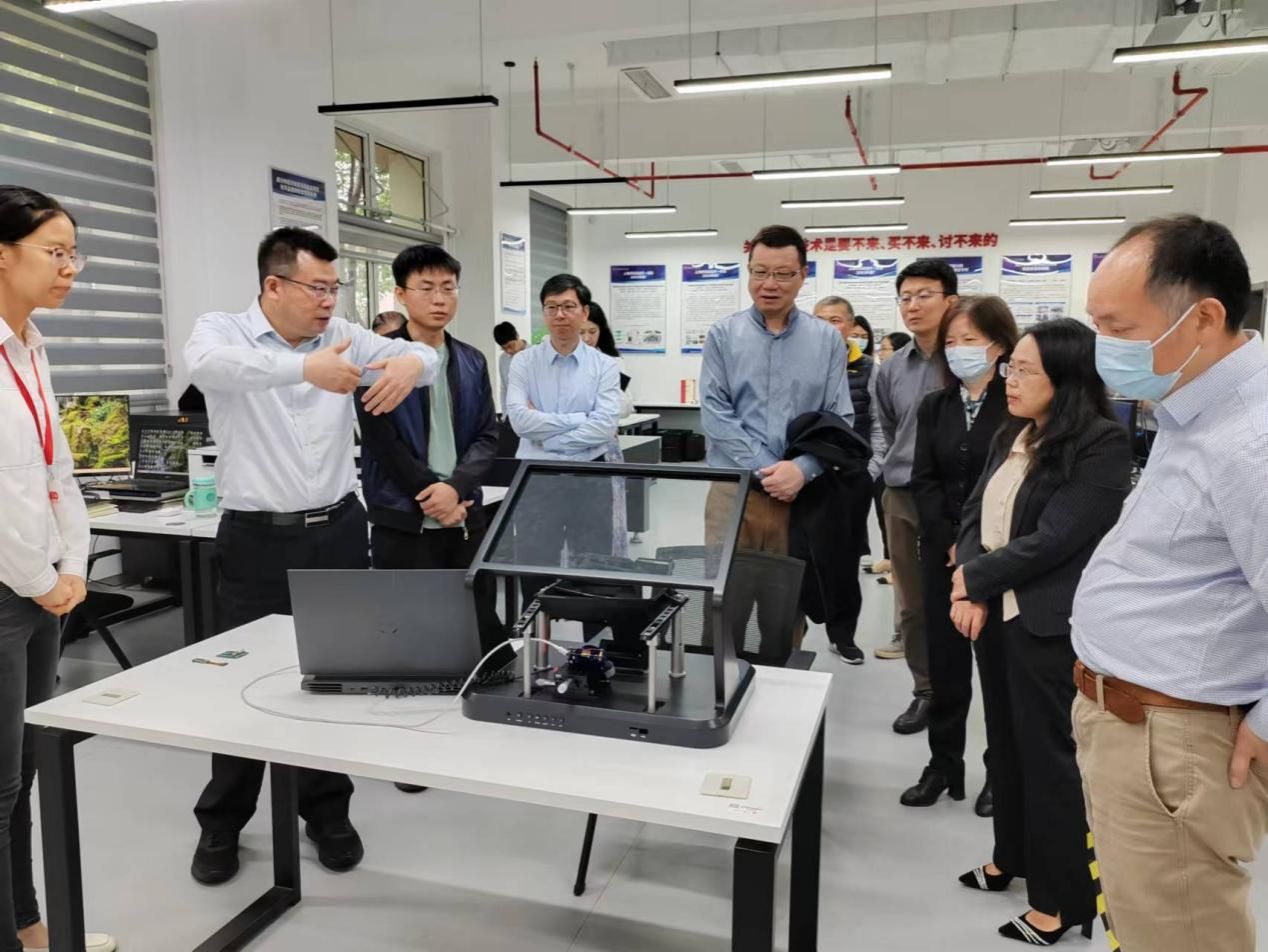 AE9E97C05924BDFB51F835F09D2_F0C89F03_24E3F