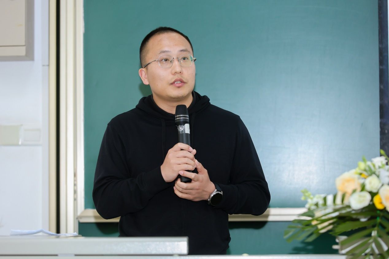 FF7E041B1BCBED0DEACC7A21834_FF8C4B35_13715