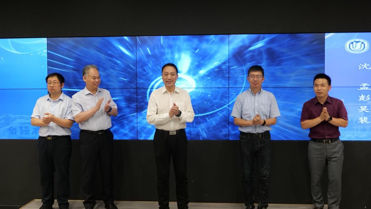 2FD7668F2C9AE75AF61ED725944_537C4AF5_15CBC