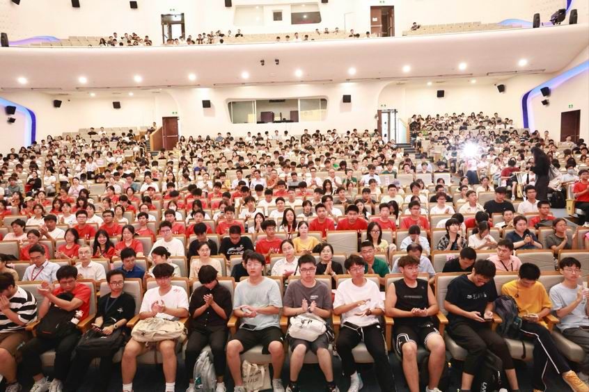 78A01DD60ACF6FBCFE264646EFF_AA82E2C5_1E95F