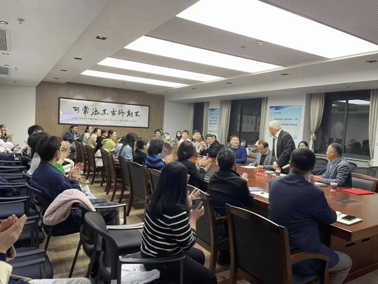 B4695018BDEB96B5D1EFA8C6A86_FE7A72D6_30826