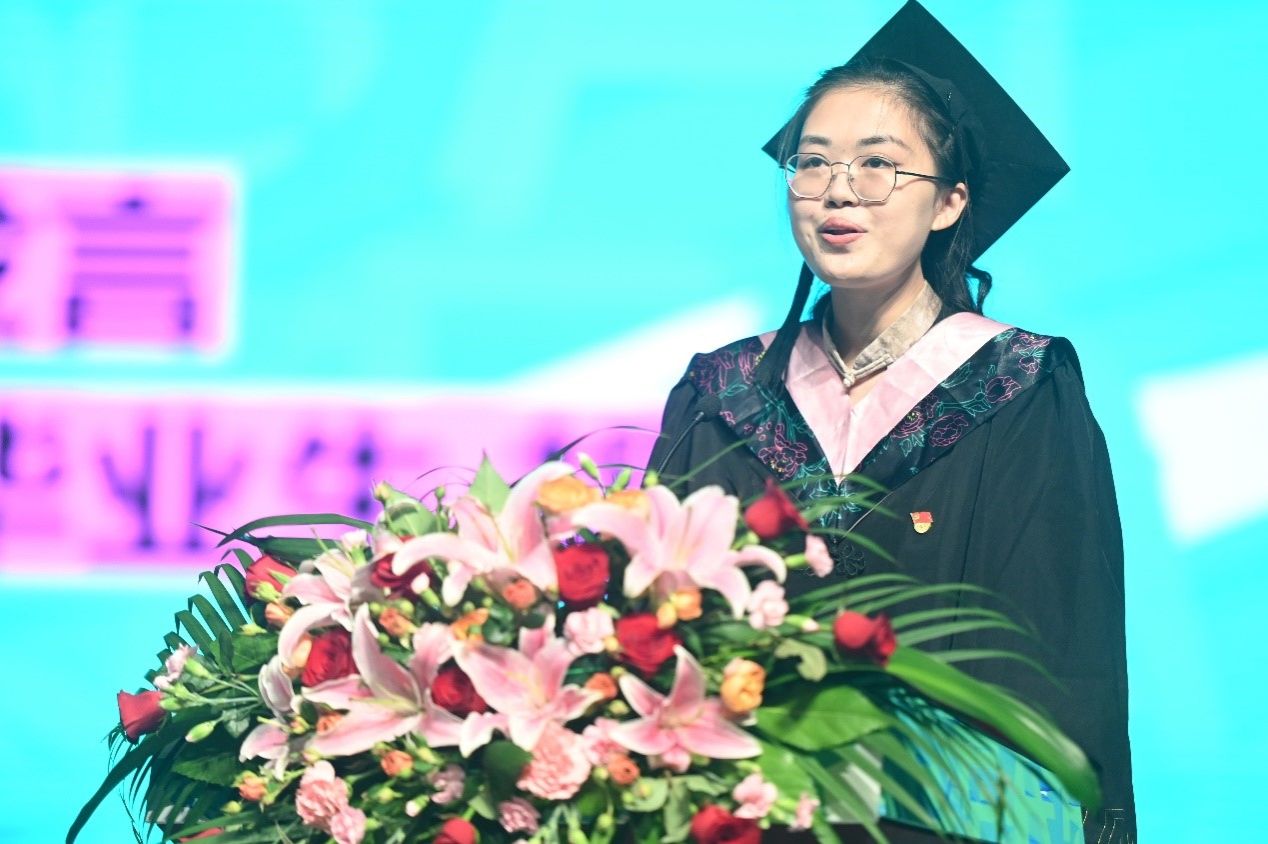 EEDCA80F39FCFCADEC1088331A6_32F2C8F5_1DF33