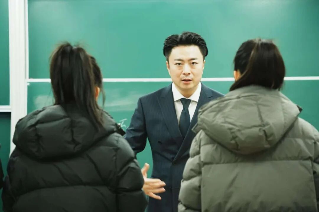 1250E45E00107C89DD16DA89AC4_C2032E75_E215