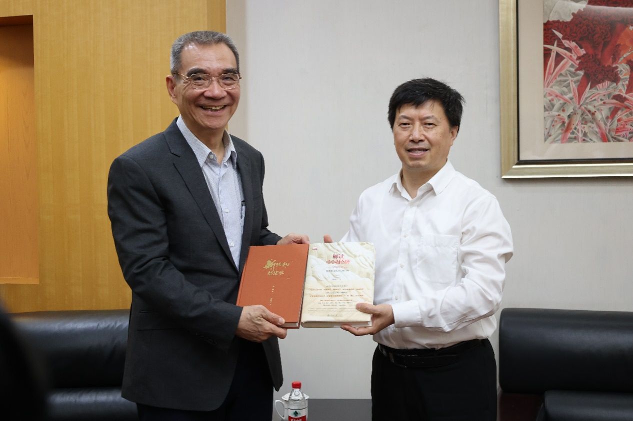 AFEEFBFD2F67B24D500C3D8490A_258C0280_18493