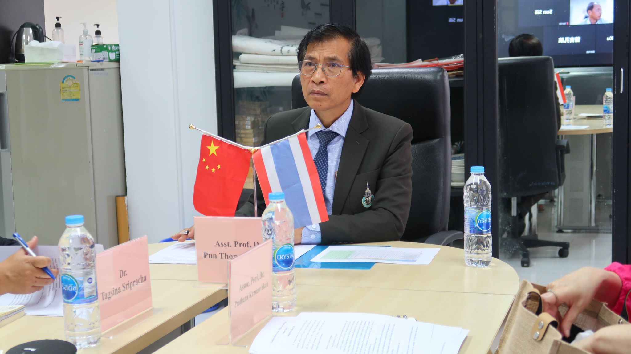 73F6F34E4FA3DCA011DFA7084CD_30F3A188_33333