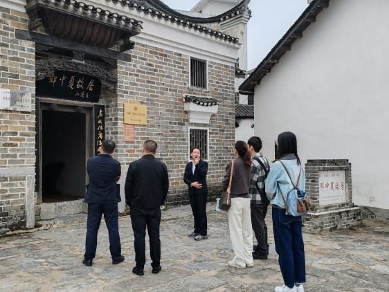 0A651FE364B4F7D121460F92F95_1ACA6E3E_D369