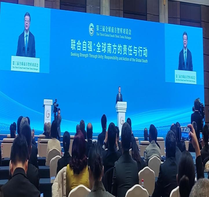 F52CFE157A1F6E3F2E400046012_181FB52B_10CDE