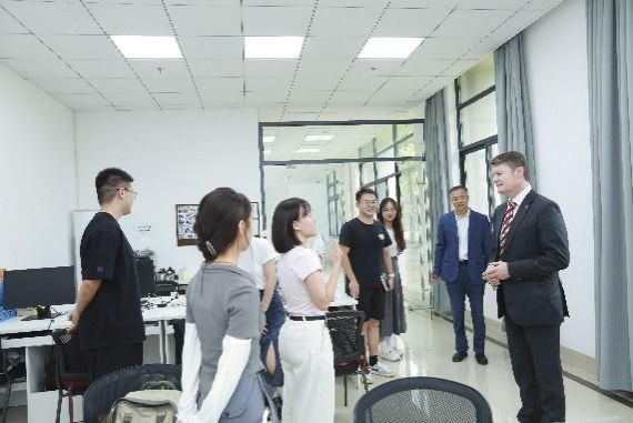 19FC91BFBBEE239D127A9615187_EB7C5F07_9793