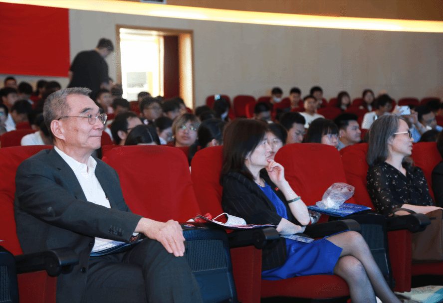 E951F472323FA1AC946BFF53D84_25F128B5_31A29