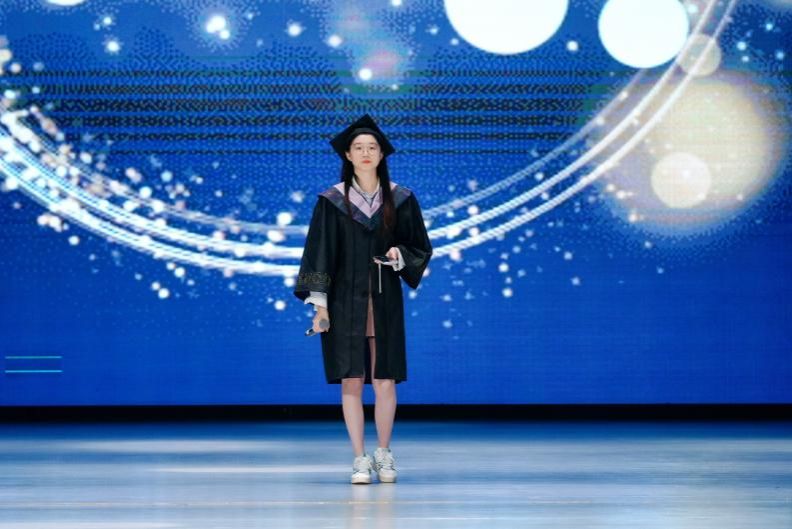 5DD80B943EB1BE19BA0F2975995_D844672D_FEBA