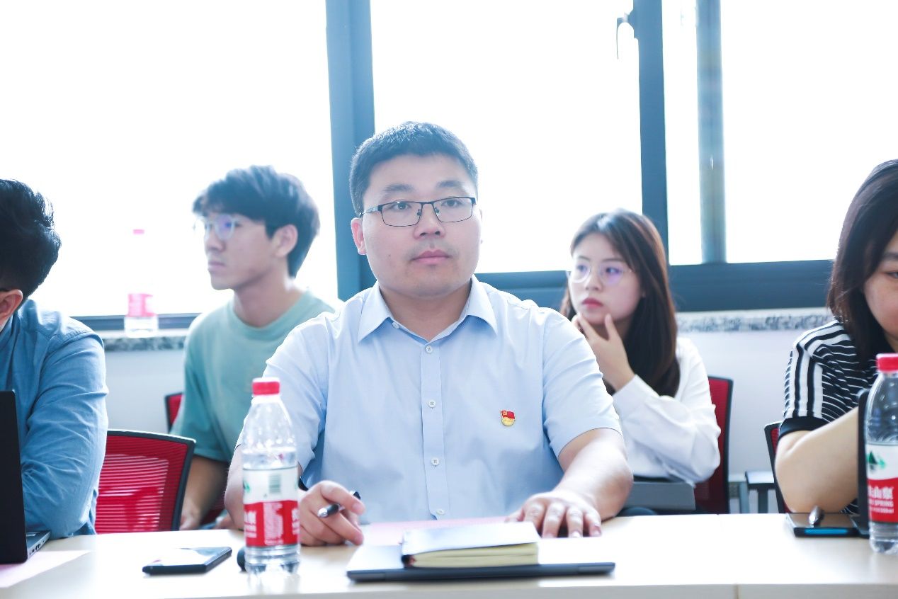 D883871E1B292955B2F42C300FE_C450C351_1955A