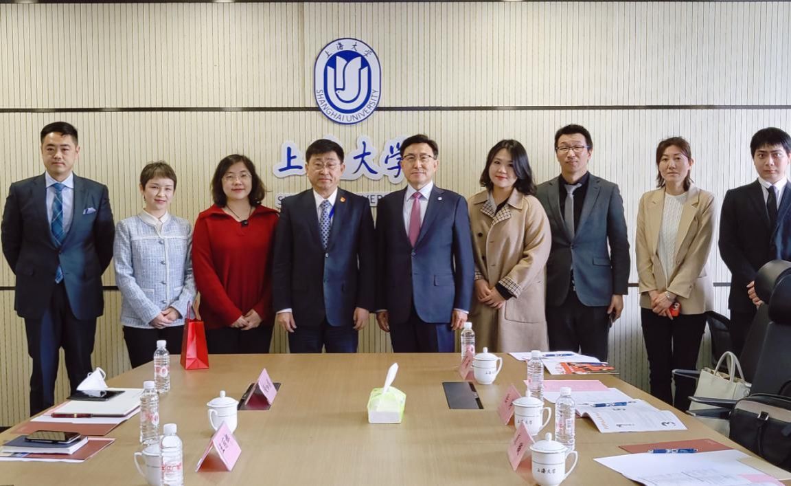 1E5AC1E9E8CF53870E160F8D749_955A0786_20C3D