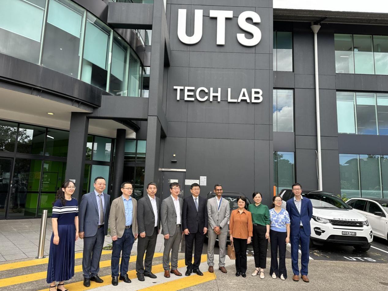 F4DF7B9DD2CF0898F4CB11FA461_F4872666_2DF9D