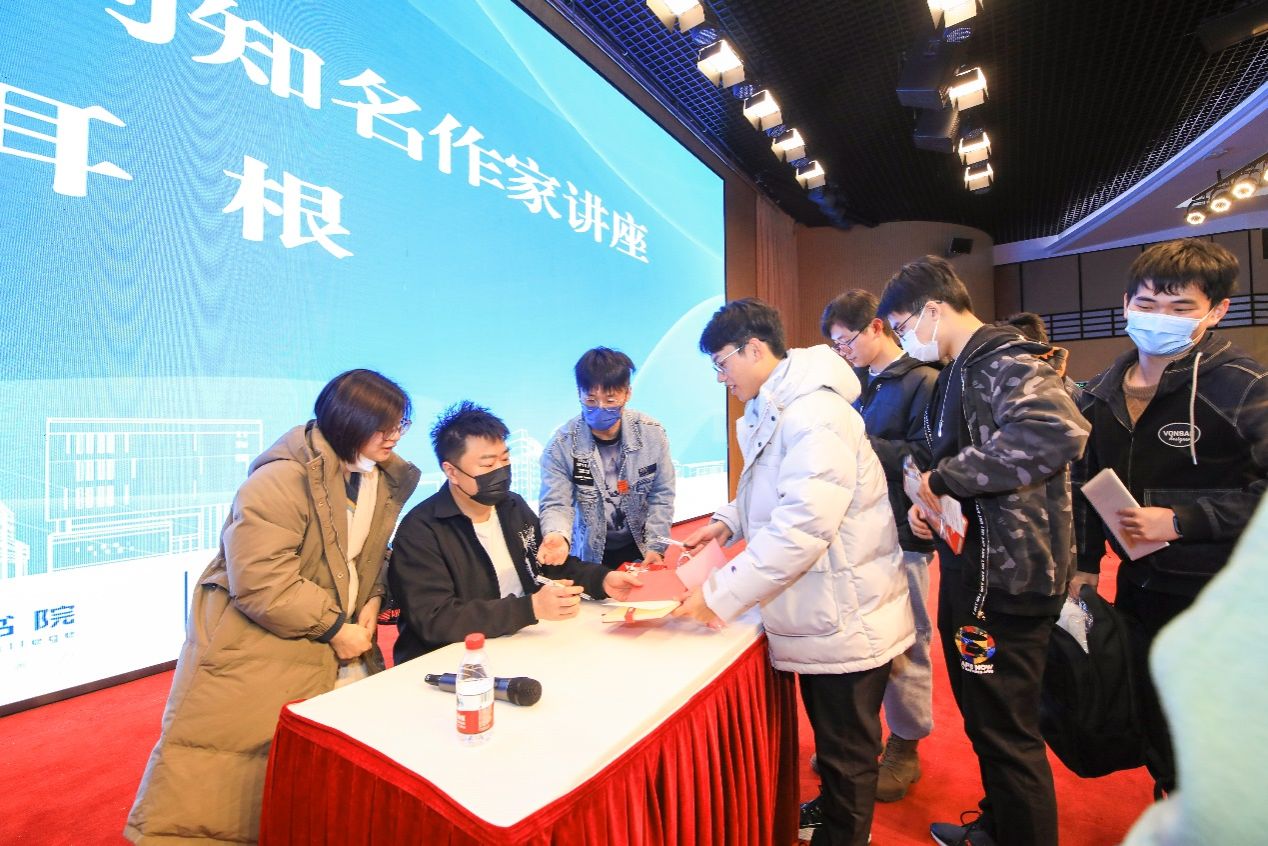 1BD30256E587C08EE6500E458FD_74FD67E2_2E3D9