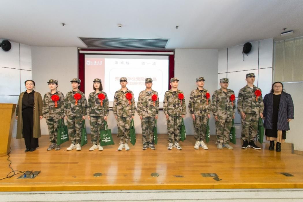 DFD960A2B1CAF29213878125B01_879C6672_19037