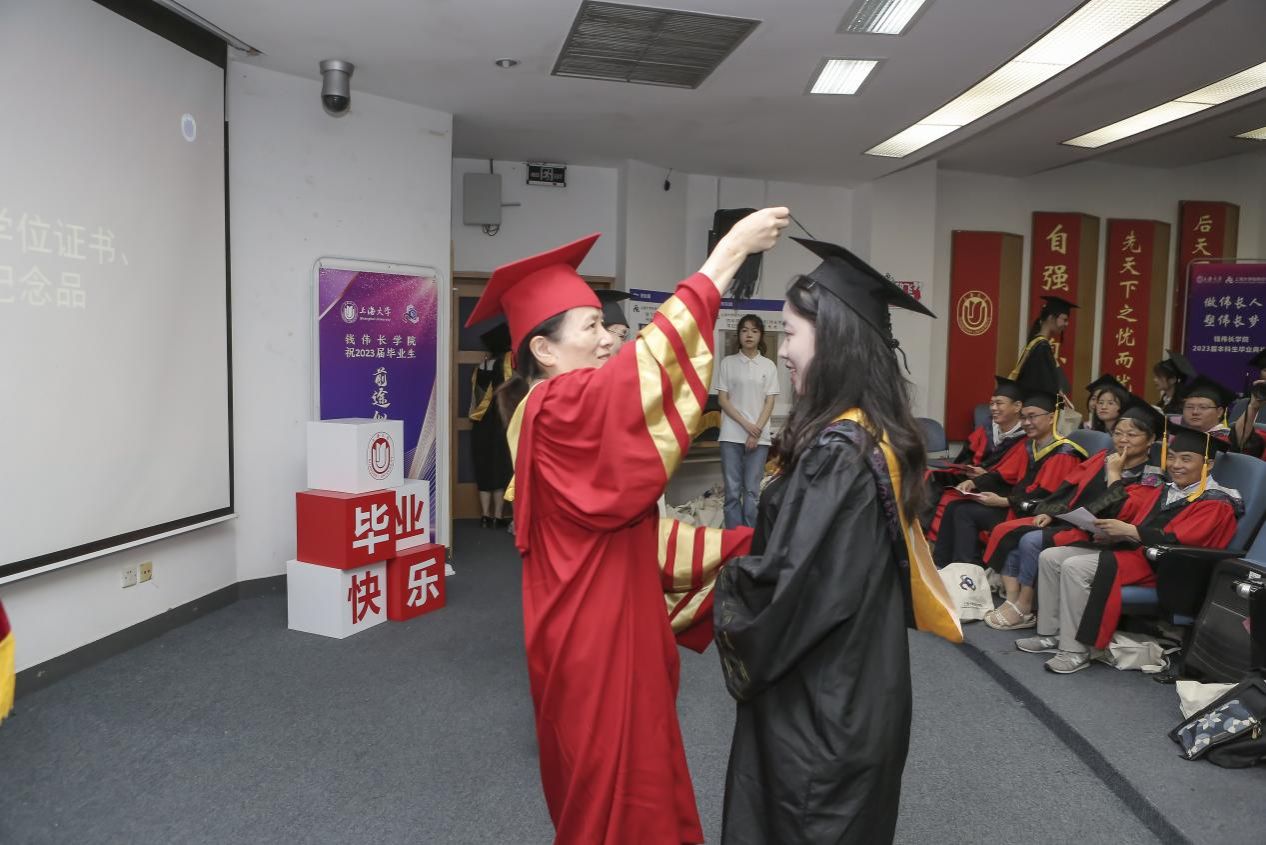 E1A85370E2A10A7AE12DBB9D1E7_DE0B0B87_2000B